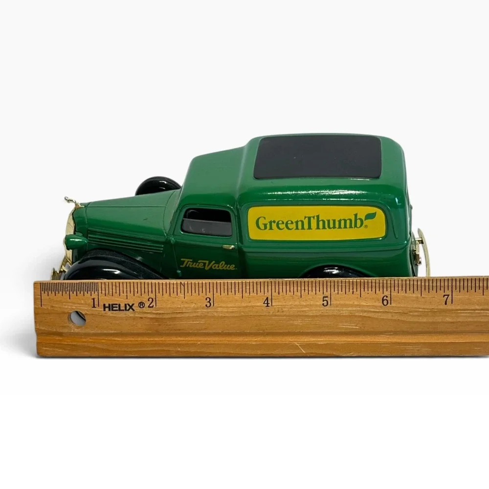 Liberty Classics 1936 Dodge Van True Value GreenThumb Diecast Bank Green